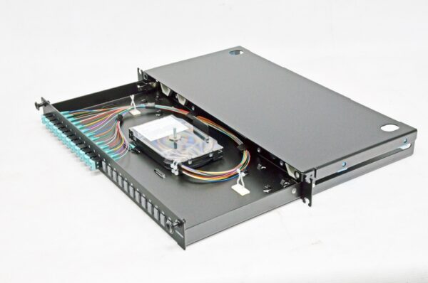 ВО патч-панель LAN1 з 12xLC Duplex адапт., 24 пігтейл., сплайс-касетами, MM, OM3/OM4, 1U - Зображення 3