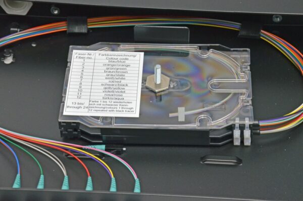 ВО патч-панель LAN1 з 12xLC Duplex адапт., 24 пігтейл., сплайс-касетами, MM, OM3/OM4, 1U - Зображення 4