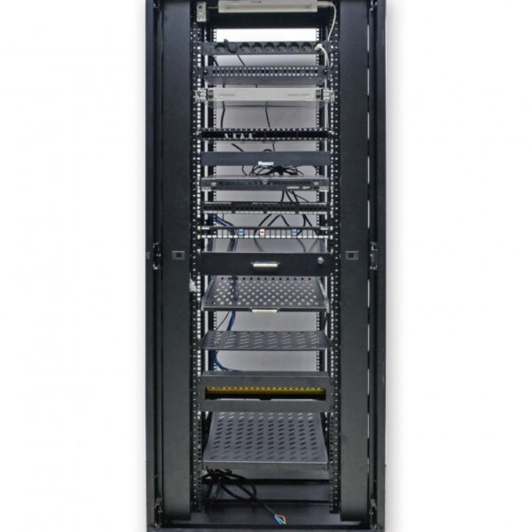 Бічний організатор кабелю з кришкою, для шаф MGSE 45U, чорний. - Зображення 6