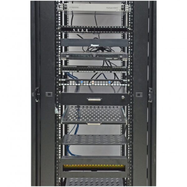 Бічний організатор кабелю з кришкою, для шаф MGSE 45U, чорний. - Зображення 7