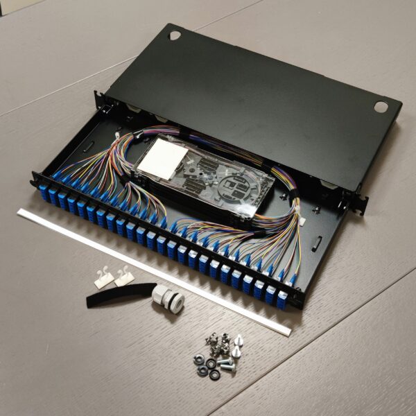 ВО патч-панель LAN1 з 48xLC Duplex адапт., 96 пігтейлів, сплайс-касетами MFT, SMF-28Ultra, SM, 1U, чорна, Corning - Зображення 2