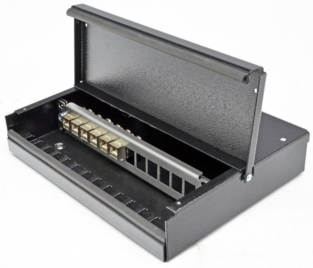 Точка консолідації 264x203x46 мм, під панель 10" — изображение 3