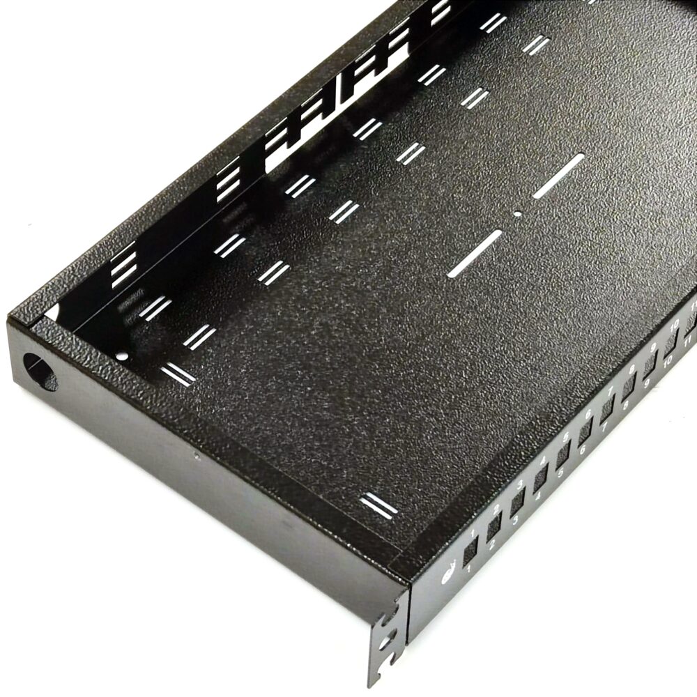 Патч-панель фіксована 24 порти SC-Simpl./LC-Dupl., пуста, каб.вводи для 4xPG13.5+відгиб, 1U, чорна - Зображення 6