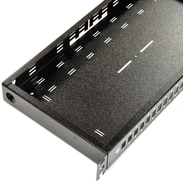 Патч-панель фіксована 24 порти SC-Simpl./LC-Dupl., пуста, каб.вводи для 4xPG13.5+відгиб, 1U, чорна - Зображення 6